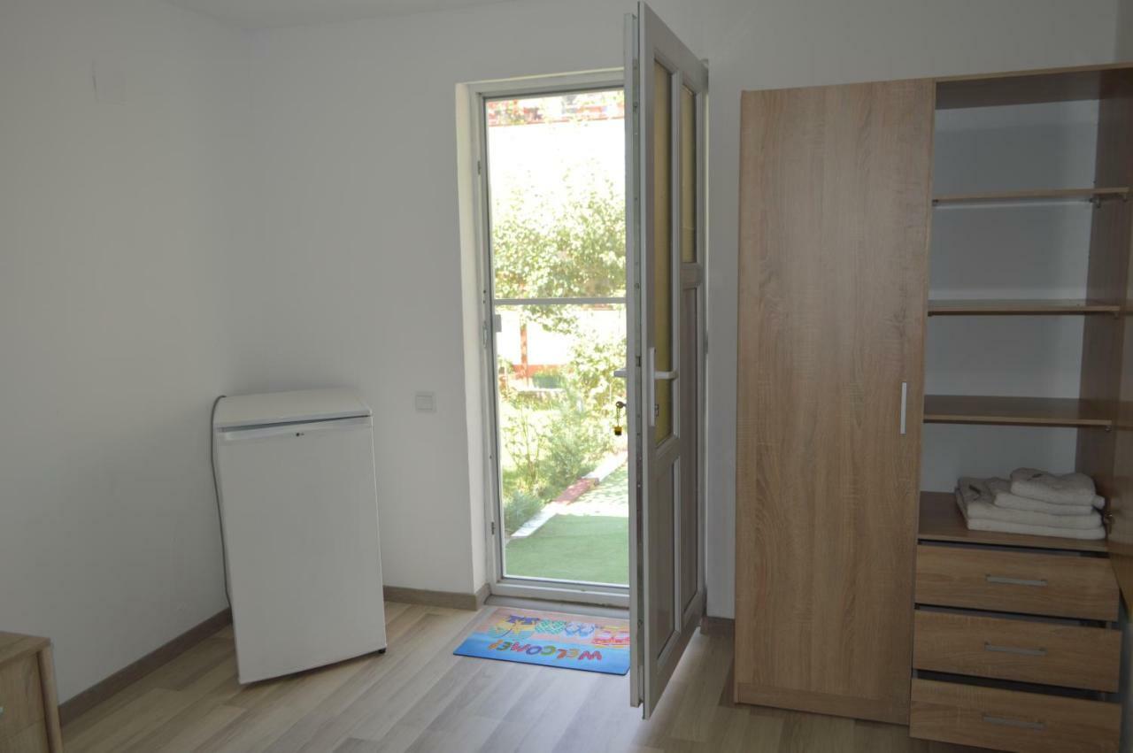 Casa Gia Hotel Костинещи Екстериор снимка